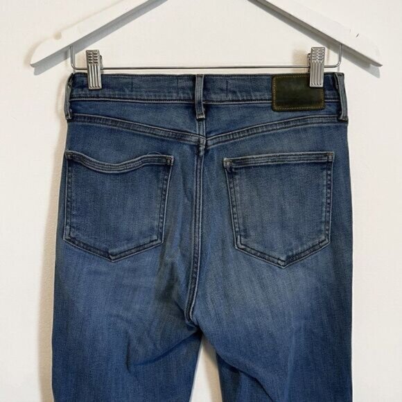 Aritzia Denim Forum The Nico Mid Rise Skinny Crop Raw Hem Jeans - Picture 6 of 8